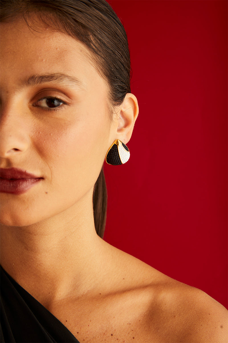 Suspiro Earrings - Black and White