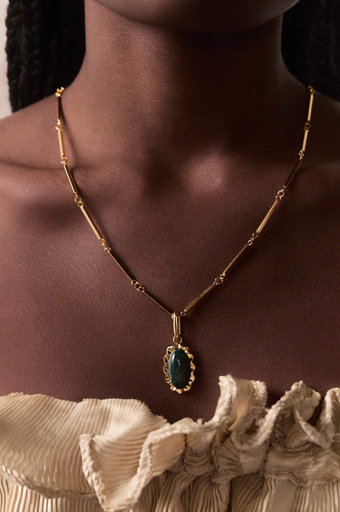 Dela Pendant