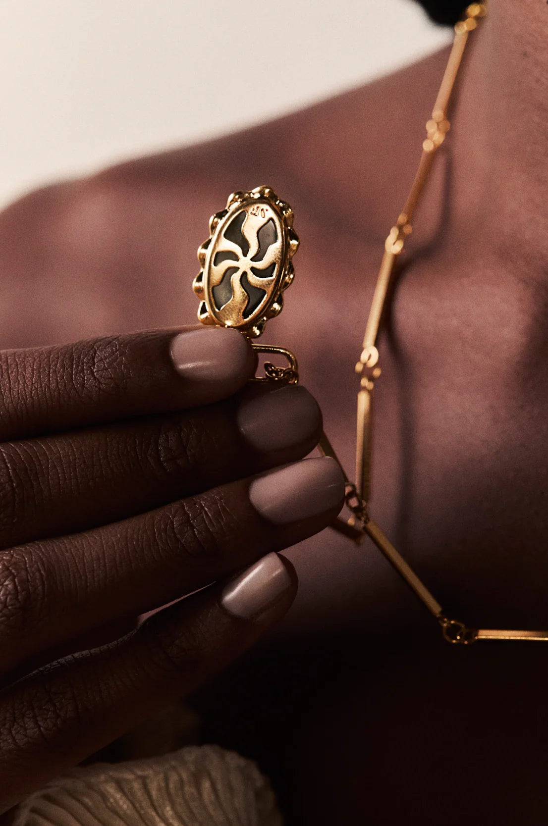 Dela Pendant