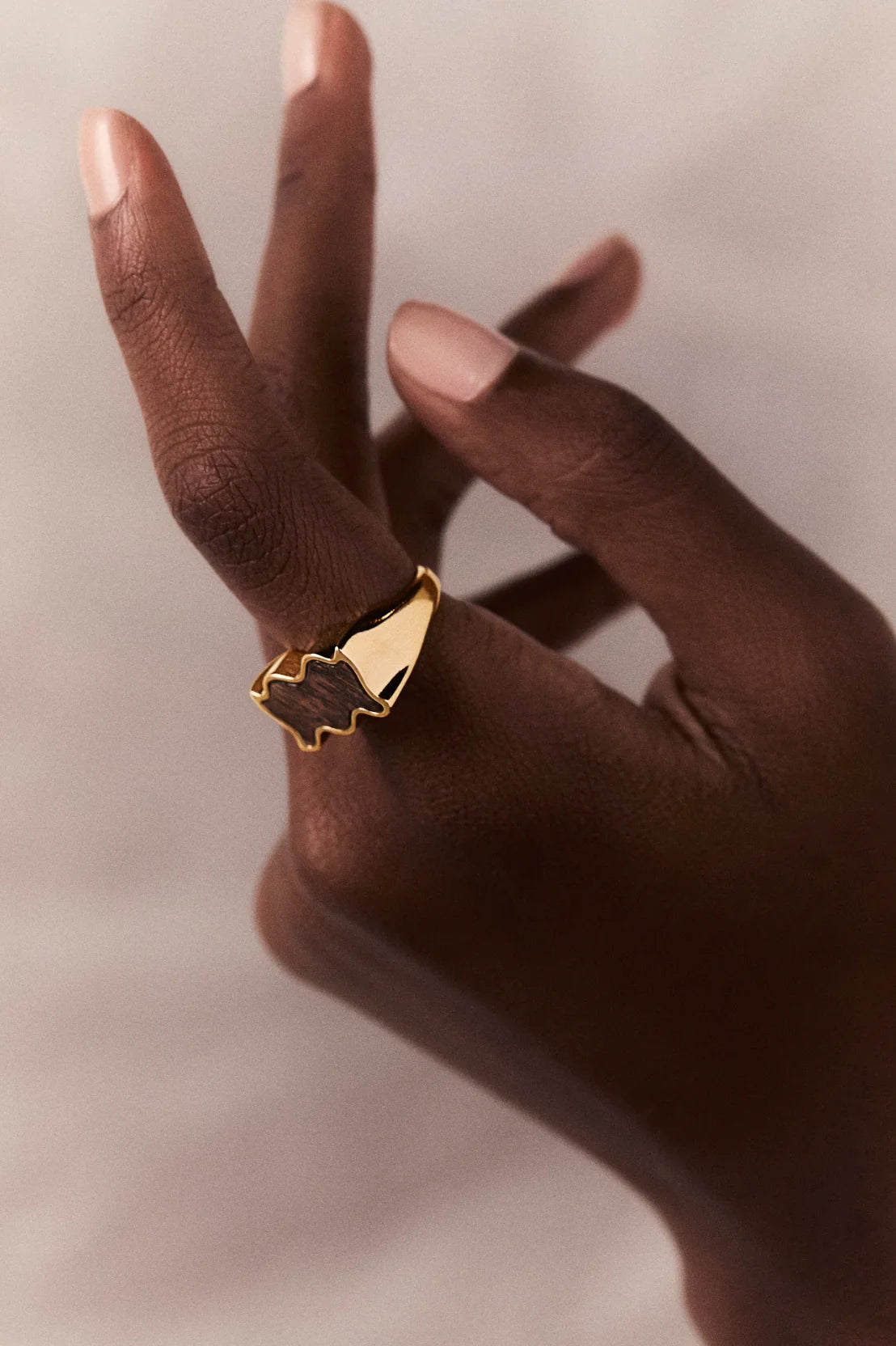 Celebração Ring in Wood